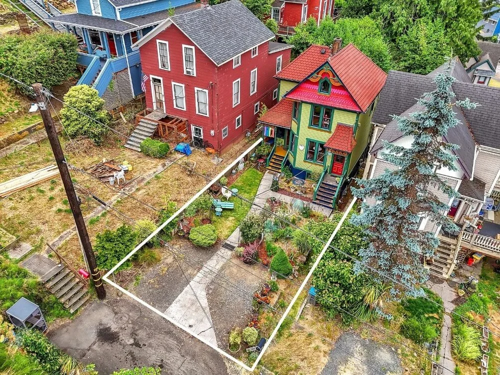 1900 Victorian house Astoria Oregon - 42 - property.jpg