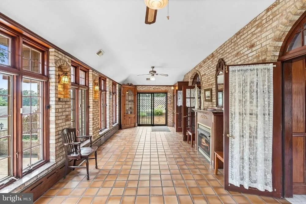 1925 brick house Philadelphia Pennsylvania - 16 - sunroom.jpg