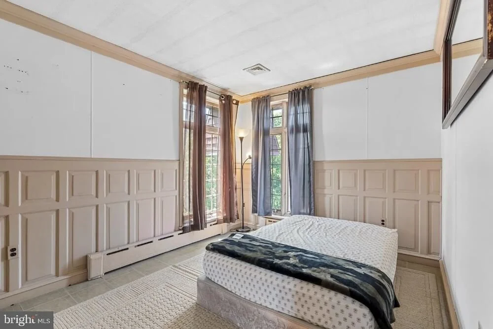 1925 brick house Philadelphia Pennsylvania - 28 - bedroom.jpg