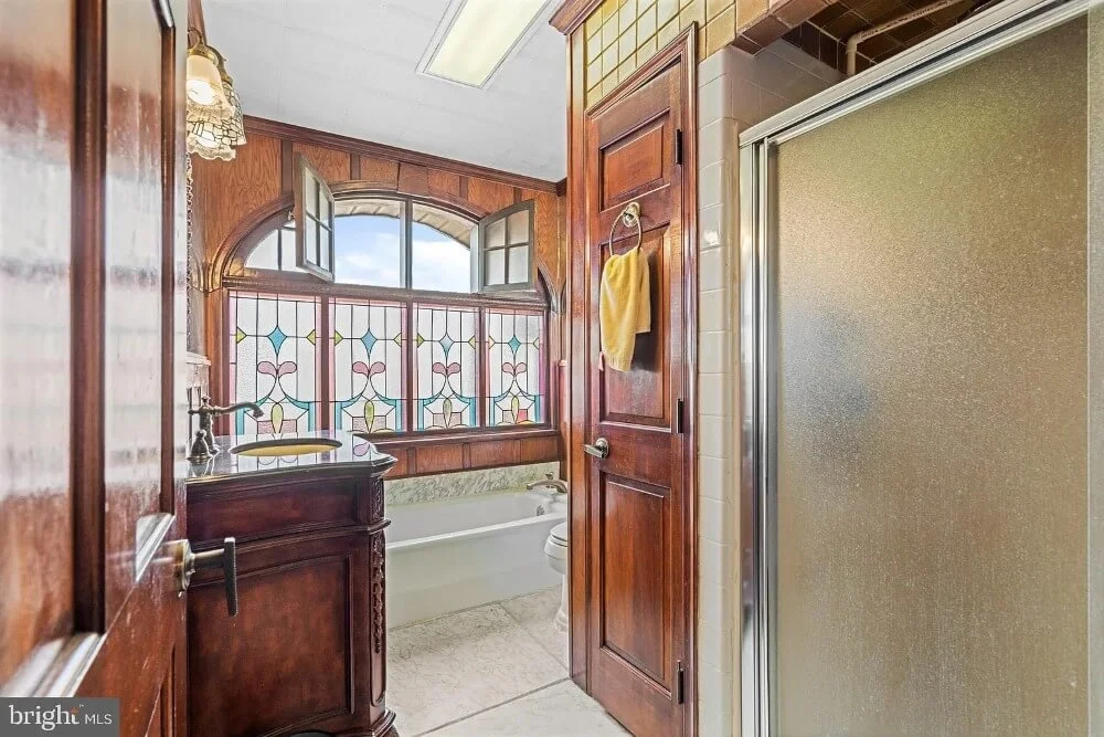 1925 brick house Philadelphia Pennsylvania - 31 - bathroom.jpg