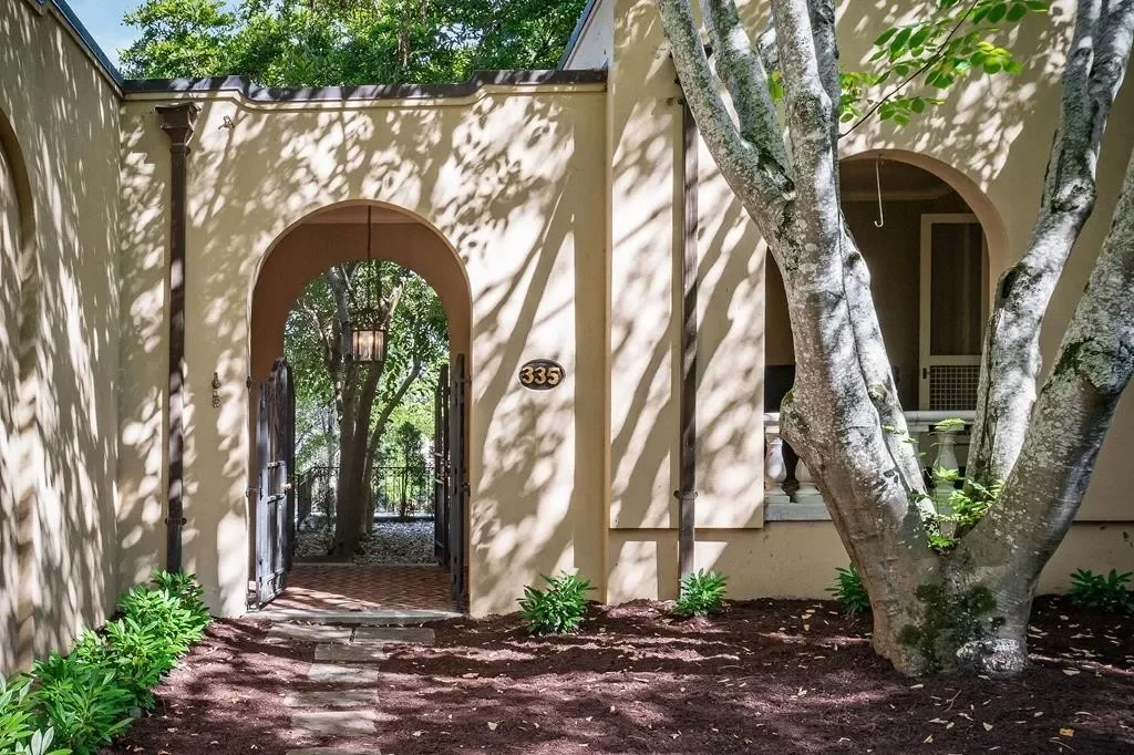1928 Mediterranean house Cookeville Tennessee - 74 - backyard.webp