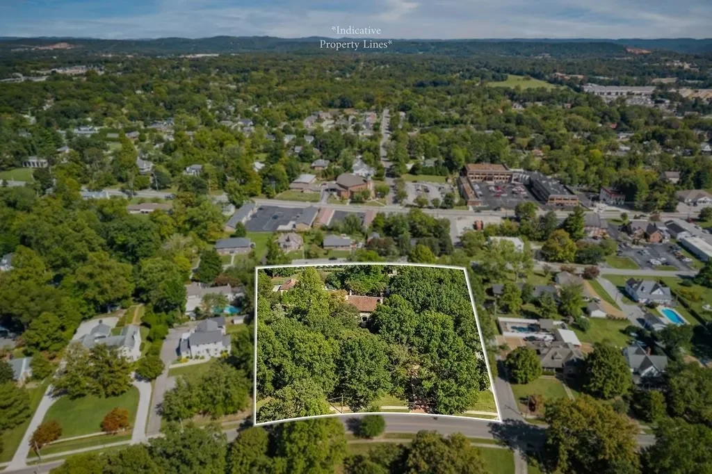 1928 Mediterranean house Cookeville Tennessee - 97 - top view.webp