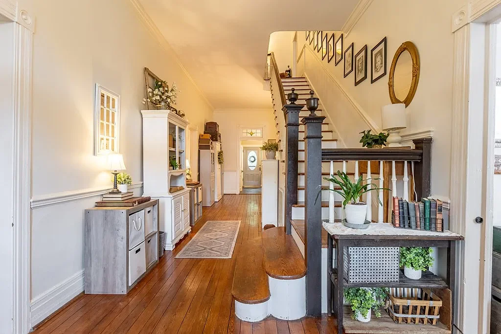 The Vaughan House 1888 Italianate style South Boston Virginia - 8 - foyer.webp
