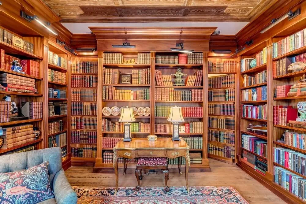 1810 Historic house Charleston South Carolina - 32 - library.jpg