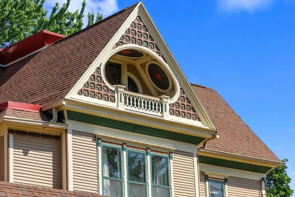 1885 Queen Anne house Oshkosh Wisconsin - 35 - details.jpg