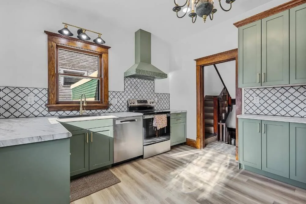 1908 Victorian house Shawano Wisconsin - 30 - kitchen.jpg
