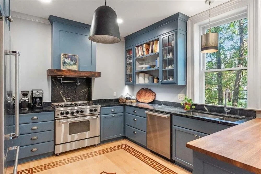 1854 Gothic Revival house Madison Wisconsin - 3 - kitchen.jpg