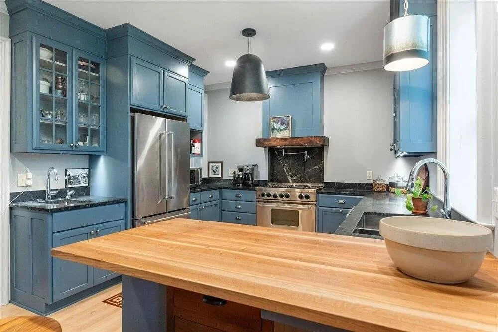 1854 Gothic Revival house Madison Wisconsin - 6 - kitchen.jpg