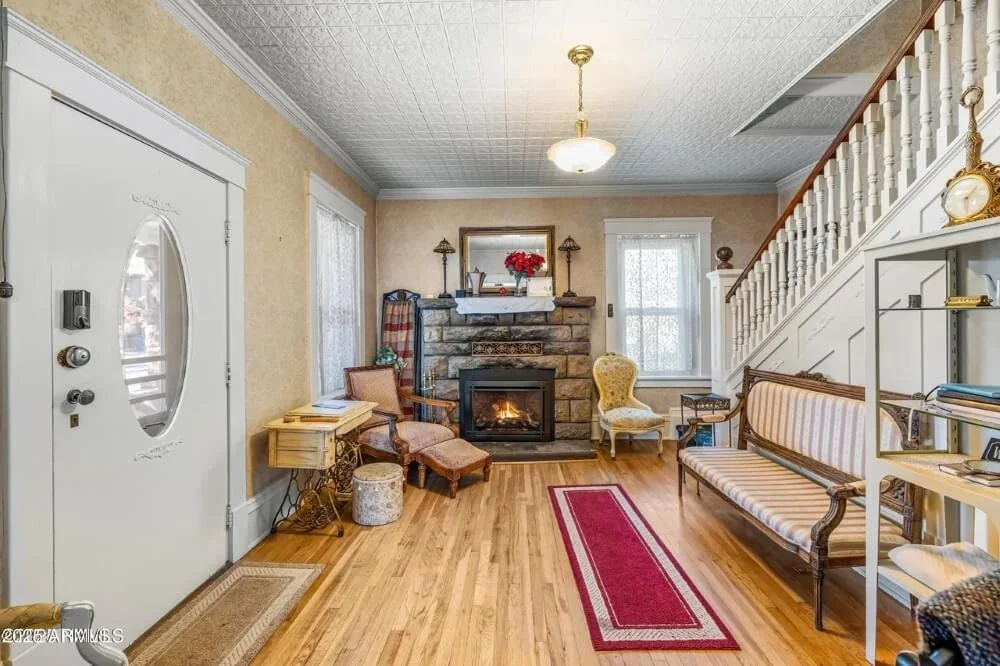 The England House 1902 Victorian style Flagstaff Arizona - 9 - foyer.jpg