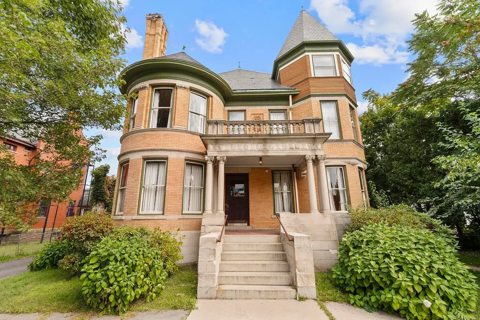 1900 Victorian house in Hartford, Connecticut - $670k
