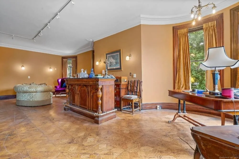 1900 Victorian house Hartford Connecticut - 15 - open space.jpg