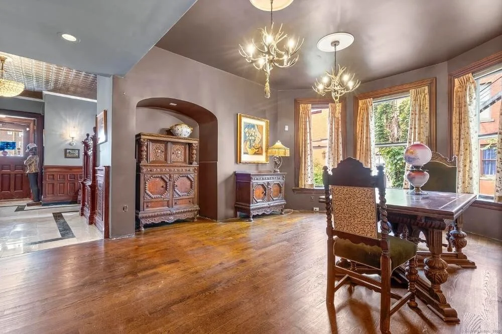 1900 Victorian house Hartford Connecticut - 21 - office.jpg