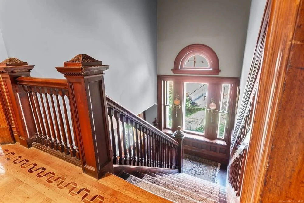 1900 Victorian house Hartford Connecticut - 23 - stairs.jpg