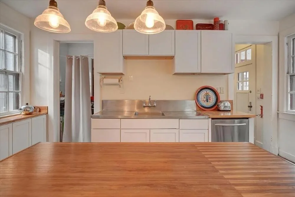 1903 Mission Revival house Urbana Illinois - 12 - kitchen.jpg