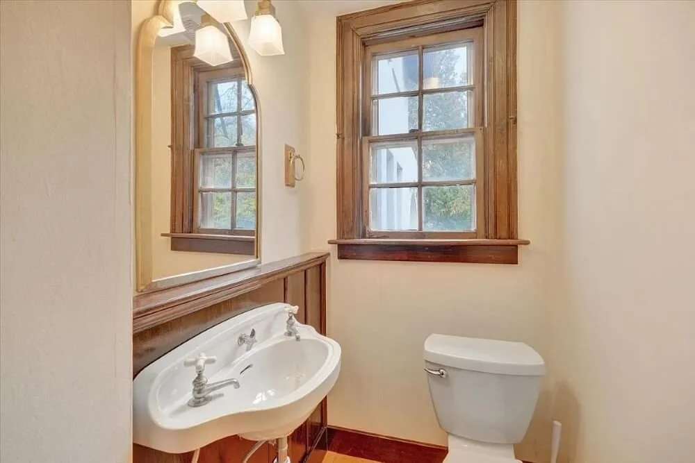 1903 Mission Revival house Urbana Illinois - 21 - bathroom.jpg