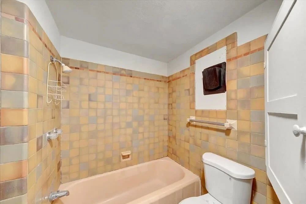 1903 Mission Revival house Urbana Illinois - 34 - bathroom.jpg