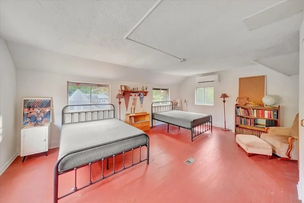 1903 Mission Revival house Urbana Illinois - 37 - bedroom.jpg