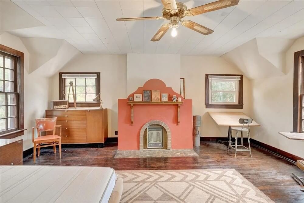 1903 Mission Revival house Urbana Illinois - 45 - bedroom.jpg