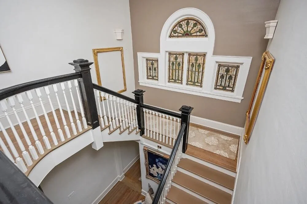 1905 Greek Revival house Madison Georgia - 29 - staircase.jpg