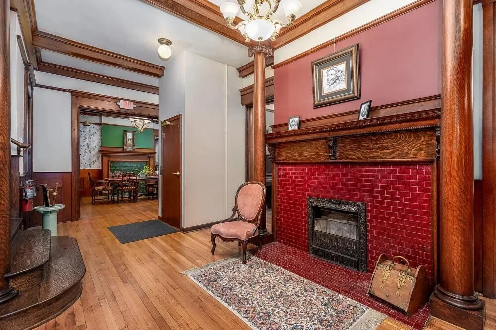 The Cora J Pope Home 1902 Victorian Ottawa Illinois - 8 - foyer.jpg