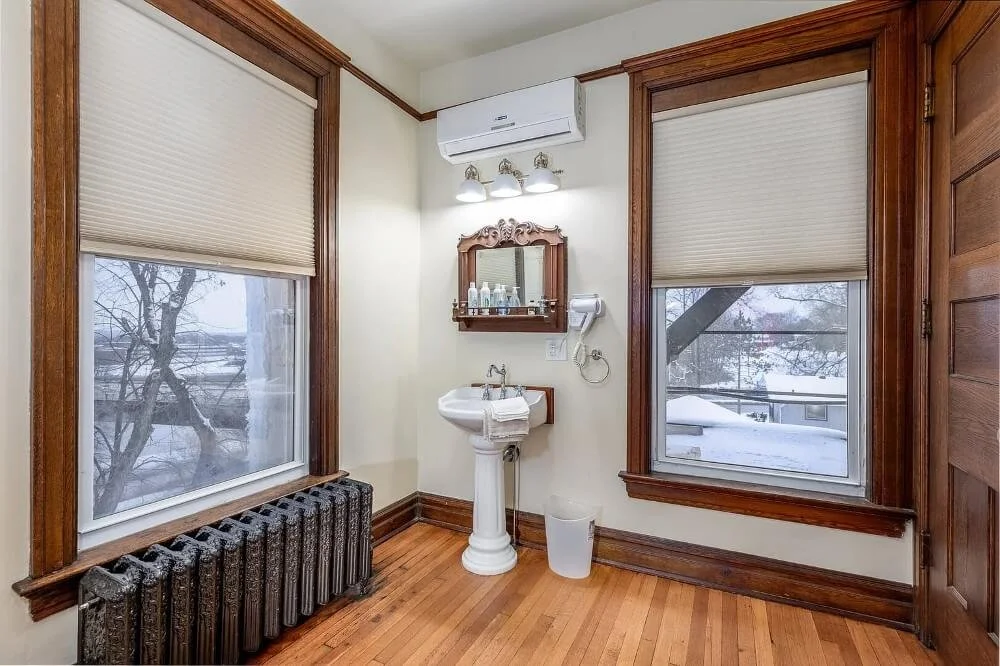 The Cora J Pope Home 1902 Victorian Ottawa Illinois - 34 - bathrom.jpg