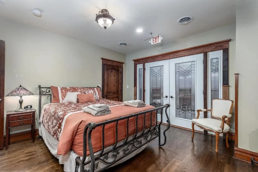 The Cora J Pope Home 1902 Victorian Ottawa Illinois - 43 - bedroom.jpg