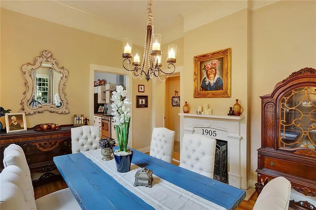 1905 Cottage New Orleans Louisiana - 5 - dining room.webp