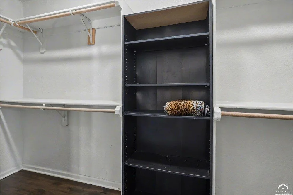 1910 Traditional house De Soto Kansas - 45 - laundry.webp