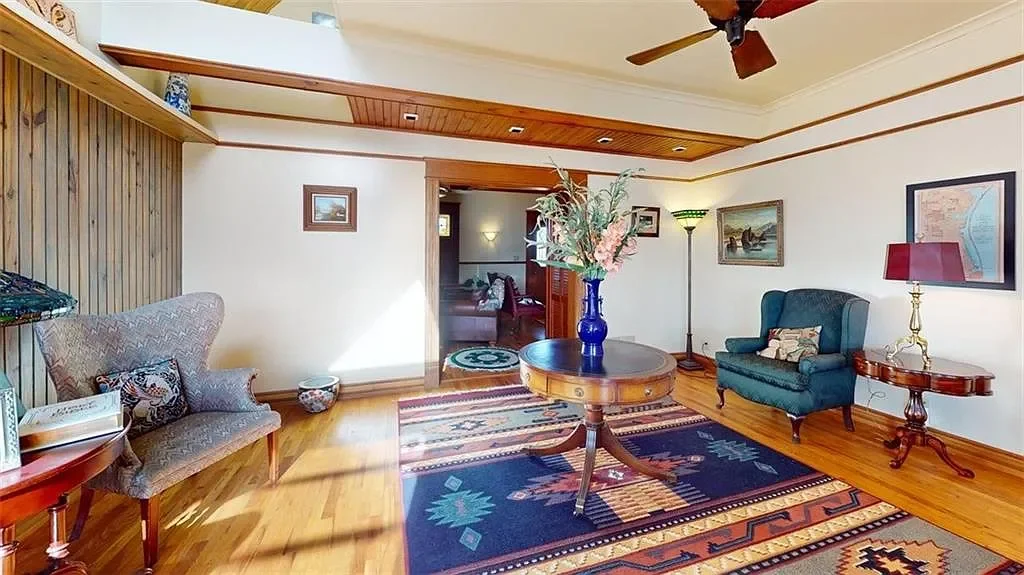 1920 Farmhouse Nevada Missouri - 14 - living area.webp