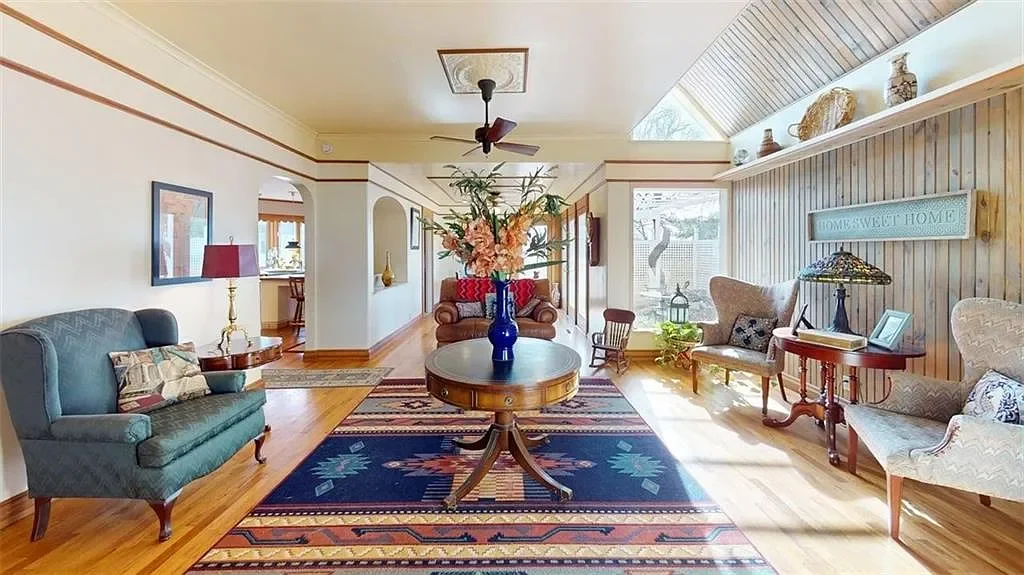 1920 Farmhouse Nevada Missouri - 15 - living area.webp