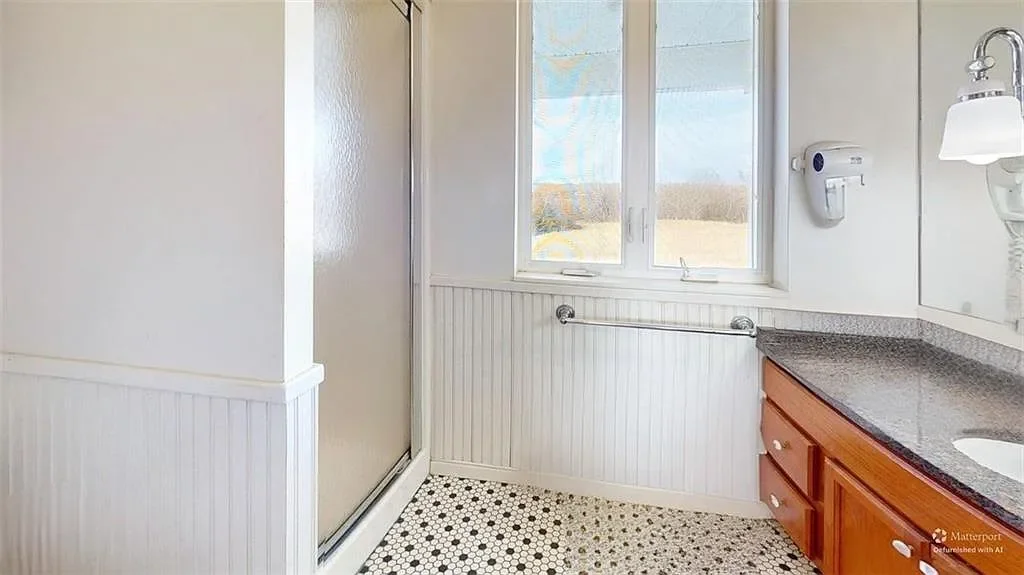 1920 Farmhouse Nevada Missouri - 24 - bathroom.webp