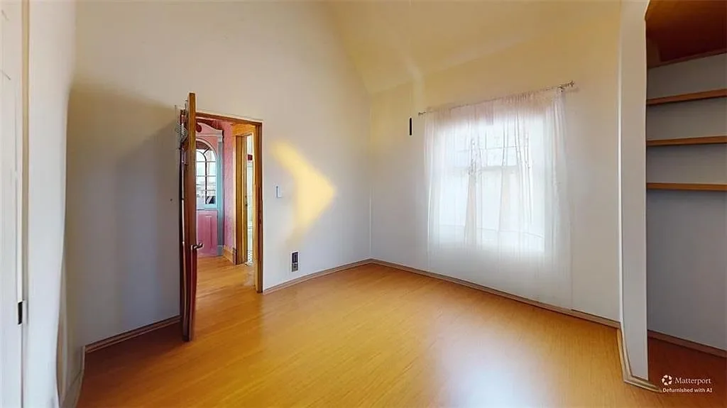 1920 Farmhouse Nevada Missouri - 26 - bedroom.webp