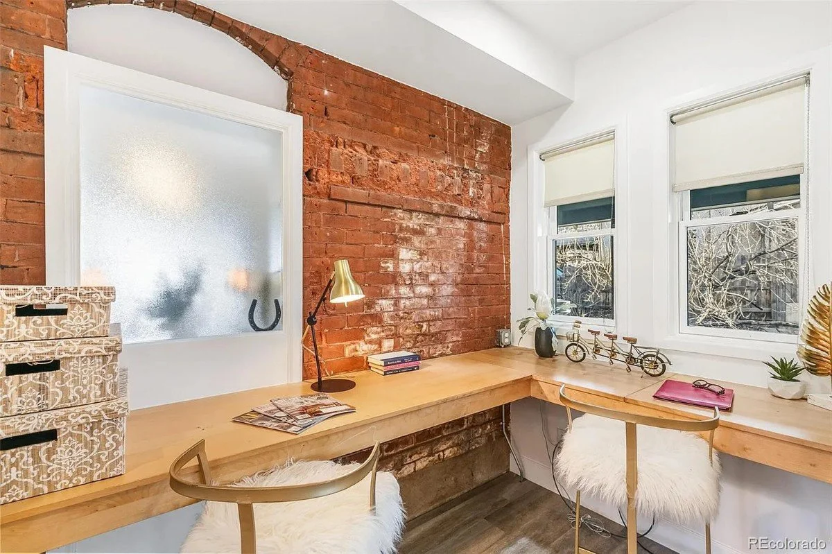 1892 Victorian house Denver Colorado - 18 - relax spot.webp