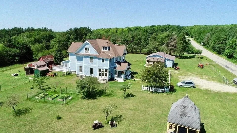 1883 Victorian house Newberry Michigan - 54 - backyard.webp