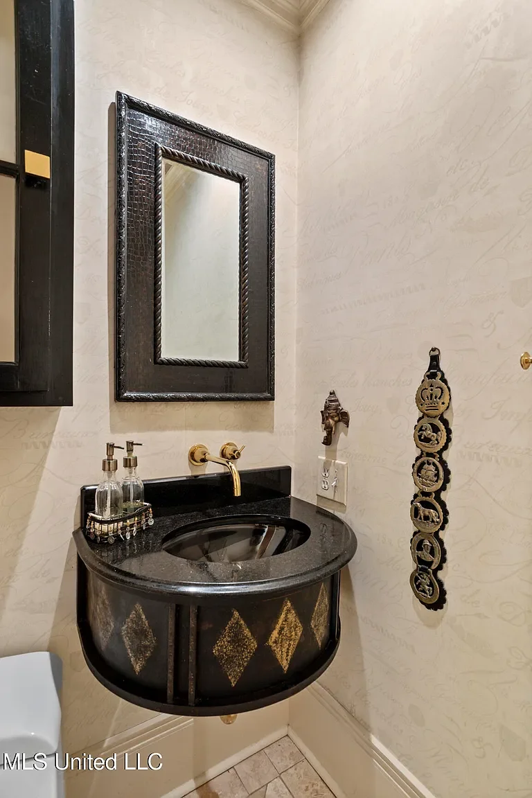 1937 Spanish Colonial house Jackson Mississippi - 21 - bathroom.webp