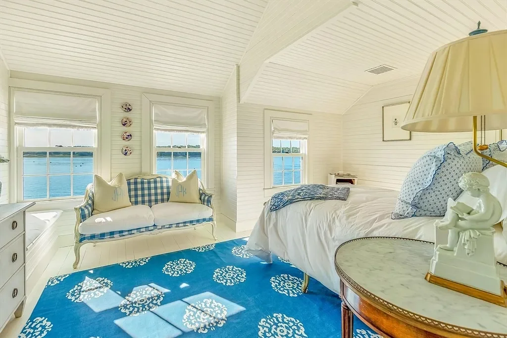 Rocky Island 1891 Cape Cod house Cataumet Massachusetts - 18 - bedroom.webp