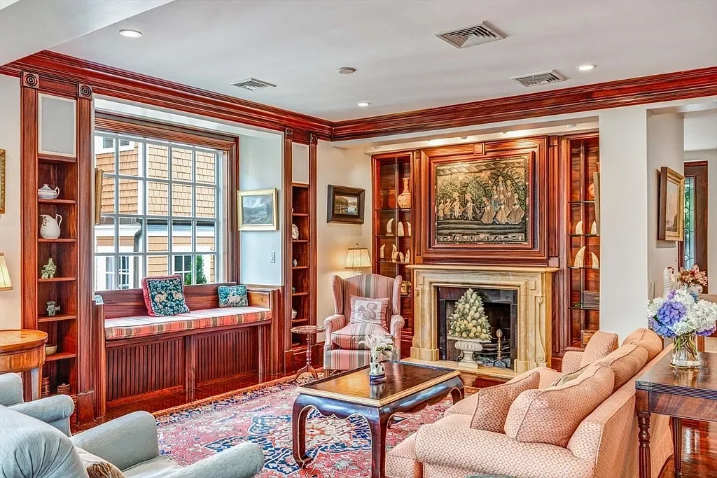 1899 Queen Anne house Boston Massachusetts - 9 - family room.webp