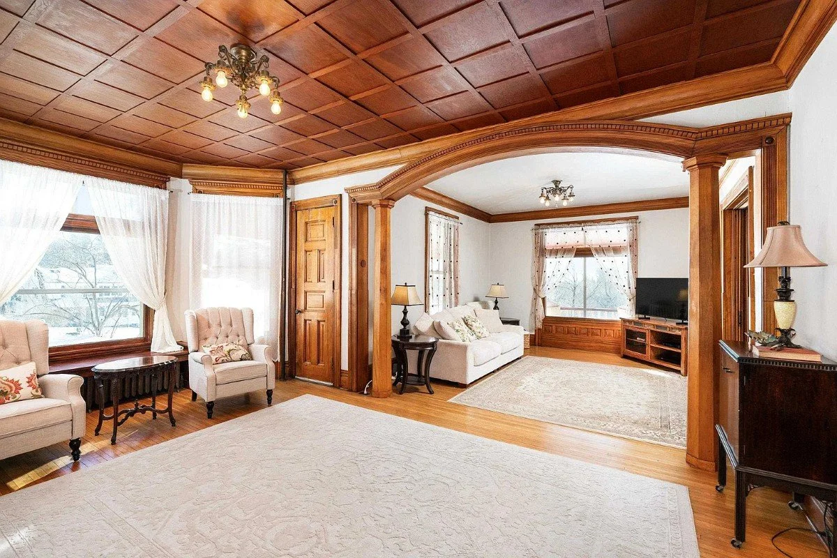 1892 Traditional house Duluth Minnesota - 7 - open space.webp