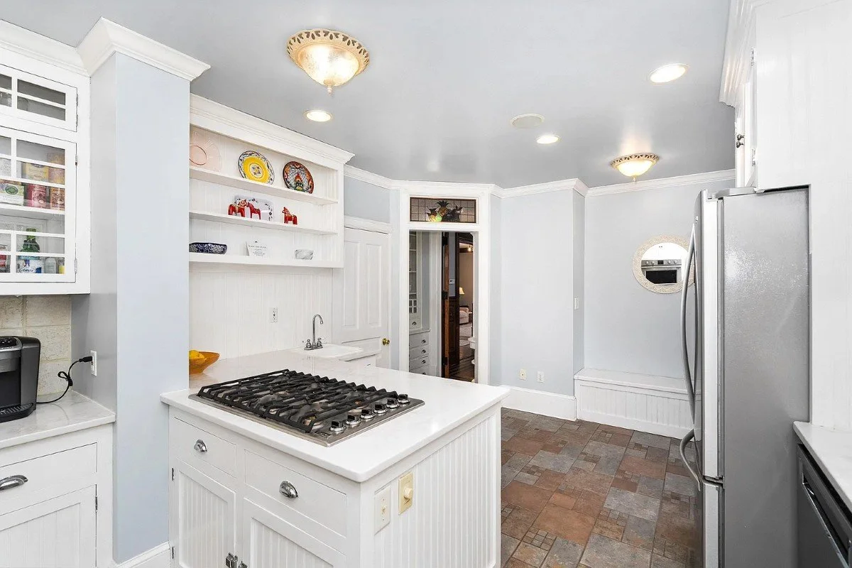 1892 Traditional house Duluth Minnesota - 19 - kitchen.webp