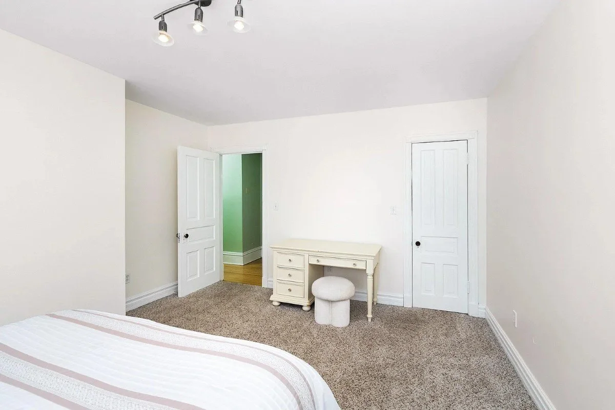 1892 Traditional house Duluth Minnesota - 31 - bedroom.webp