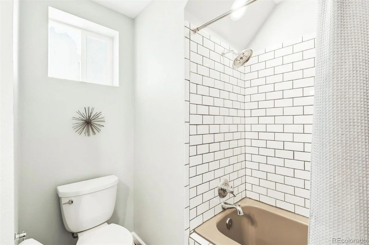 1891 William Lang Victorian house Denver Colorado - 45 - bathroom.jpg