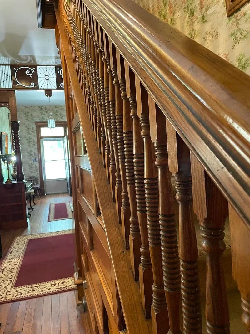 1897 Victorian house Rogersville Tennessee - 49 - staircase.webp