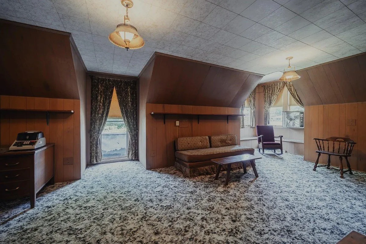 1897 Victorian house Rogersville Tennessee - 54 - bedroom.webp