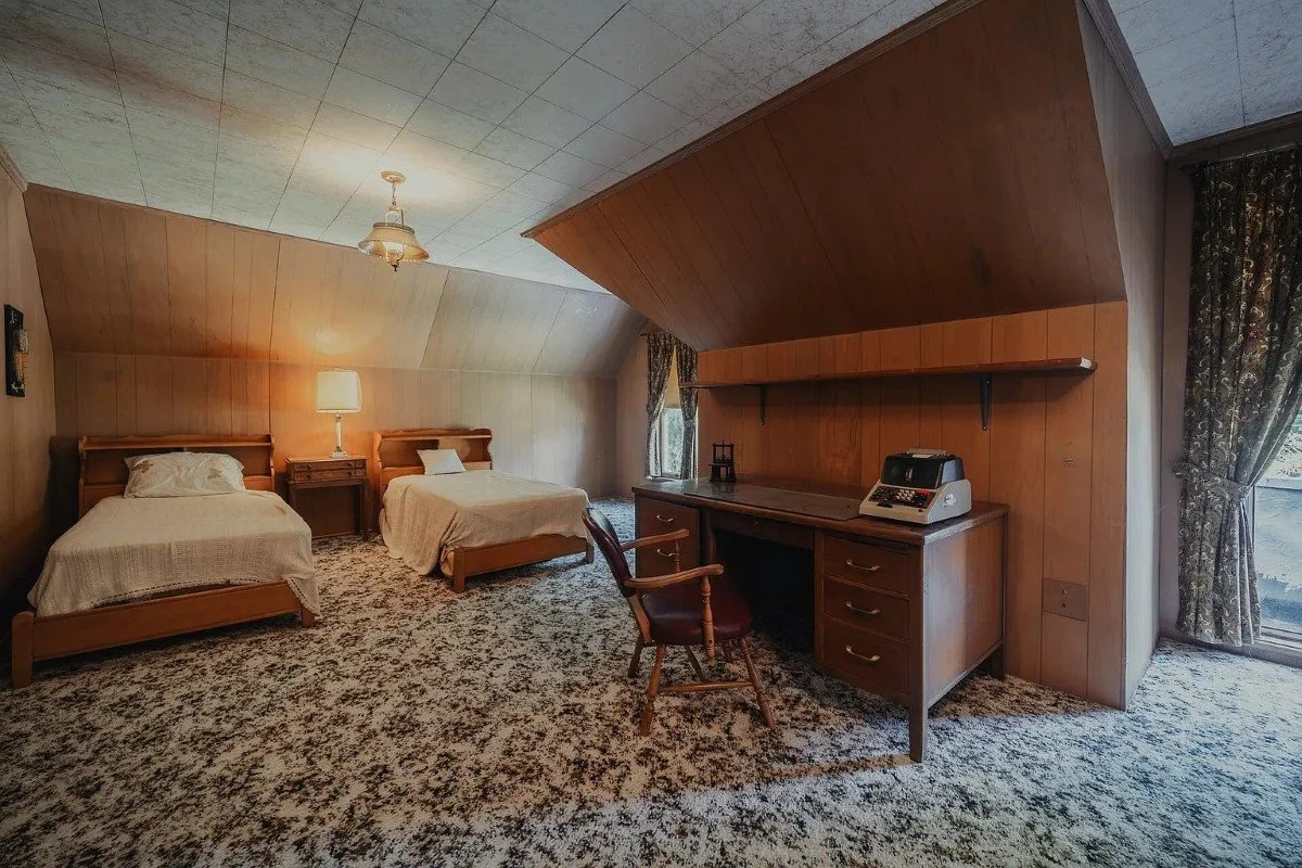 1897 Victorian house Rogersville Tennessee - 55 - bedroom.webp