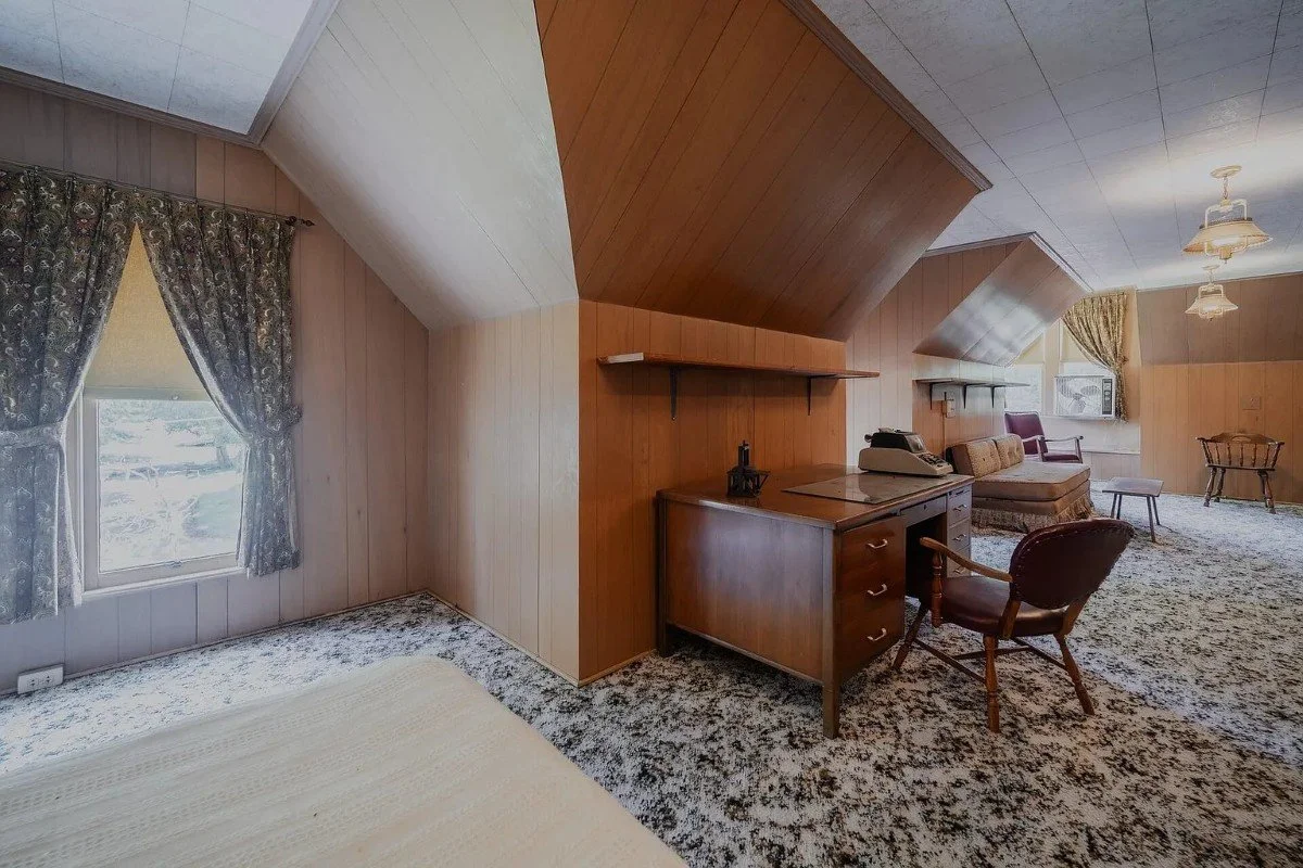 1897 Victorian house Rogersville Tennessee - 57 - bedroom.webp