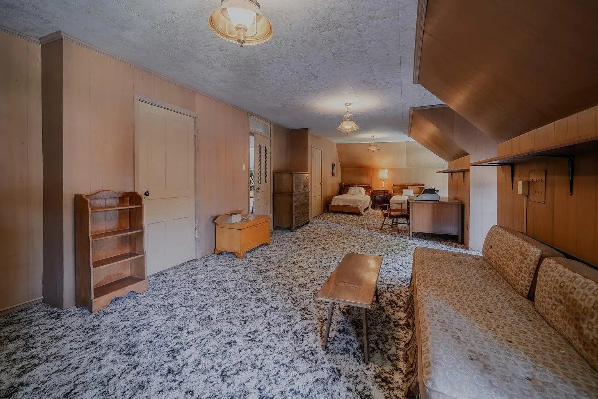 1897 Victorian house Rogersville Tennessee - 60 - bedroom.webp