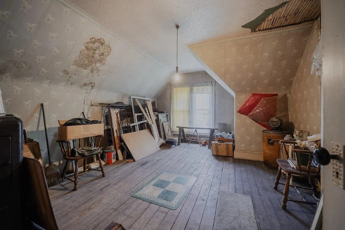 1897 Victorian house Rogersville Tennessee - 62 - storage.webp