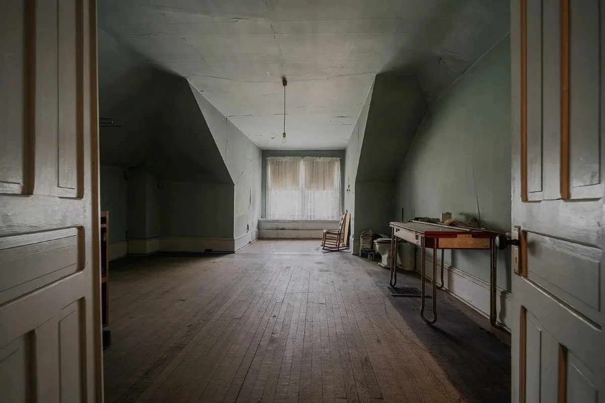 1897 Victorian house Rogersville Tennessee - 65 - room.webp