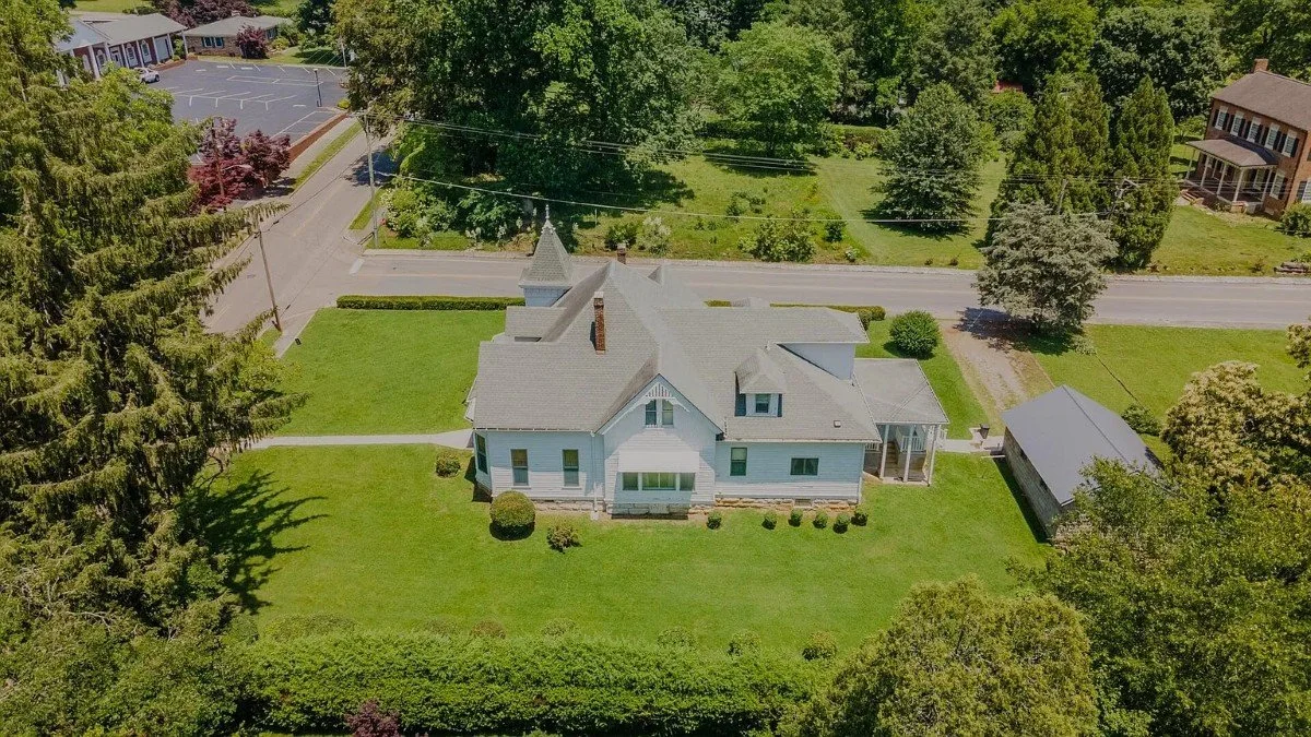 1897 Victorian house Rogersville Tennessee - 84 - top view.webp