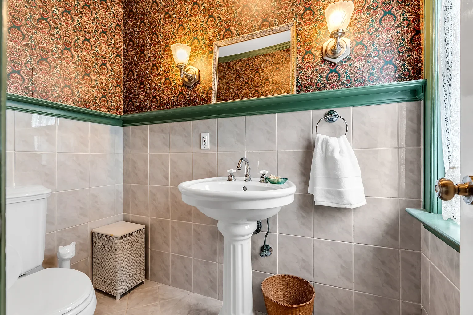 1909 Victorian house Long Branch New Jersey - 28 - bathroom.webp